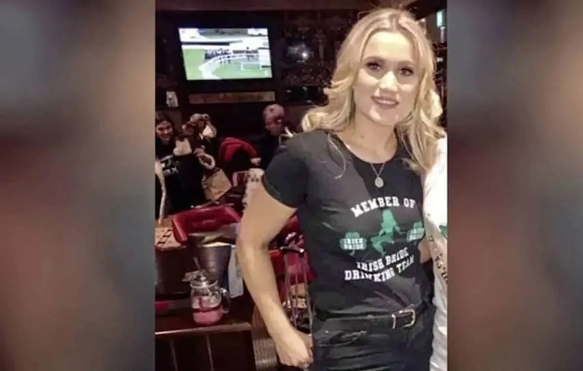 Muere en su despedida de soltera; la entierran vestida de novia