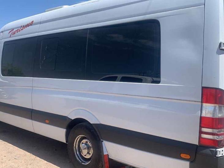 Detienen camioneta con 10 cubanos en Hermosillo Detienen camioneta con 10 cubanos en Hermosillo