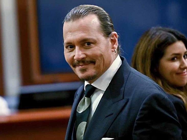 Circulan rumores de romance entre Johnny Deep y su abogada Circulan rumores de romance entre Johnny Deep y su abogada