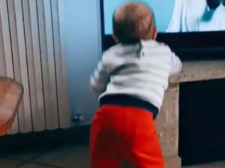 ¡Trae flow! Bebé baila a ritmo de Daddy Yankee y se viraliza ¡Trae flow! Bebé baila a ritmo de Daddy Yankee y se viraliza