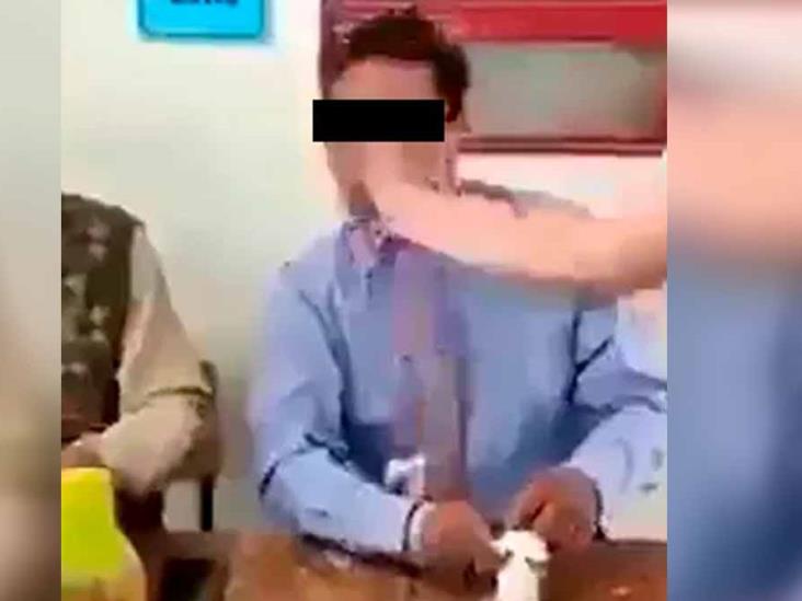 Video. Autoridad escolar es agredido por andar de acosador Video. Autoridad escolar es agredido por andar de acosador