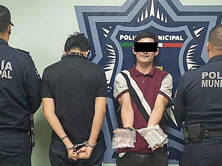 Capturan a jóvenes con droga; uno es menor de edad Capturan a jóvenes con droga; uno es menor de edad
