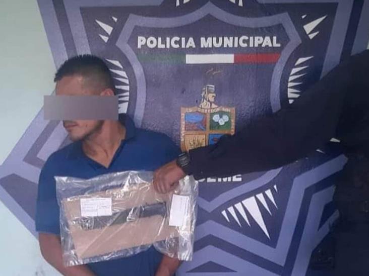 Al bote por robo en tienda religiosa Al bote por robo en tienda religiosa