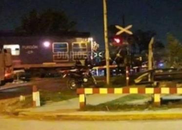Mueren niños arrollados por tren al intentar salvar a su perro Mueren niños arrollados por tren al intentar salvar a su perro