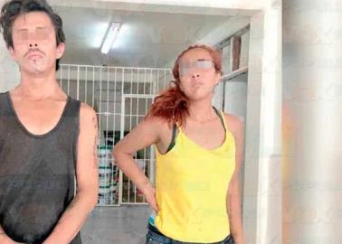 Hermanos golpean a su madre