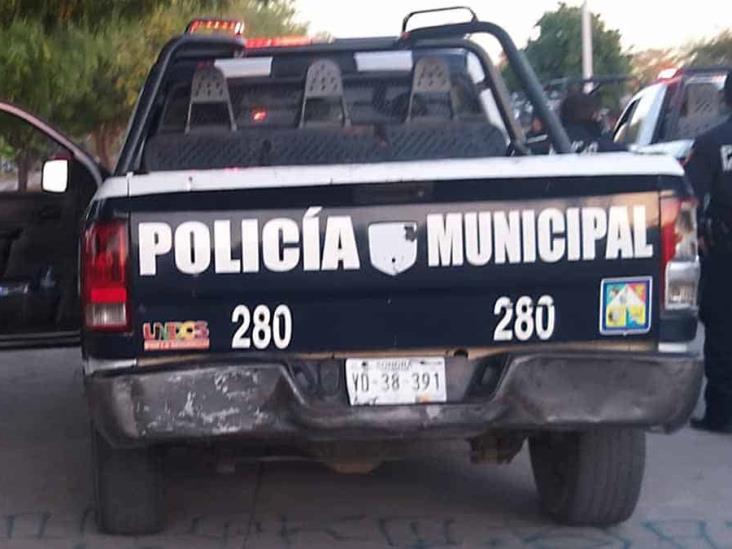Le mochan un dedo de un machetazo Le mochan un dedo de un machetazo