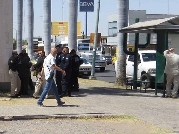 Asaltan a trabajadores de gasolinera Asaltan a trabajadores de gasolinera
