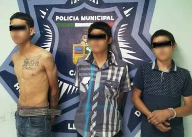 “Caen” tres menores por asalto a tienda