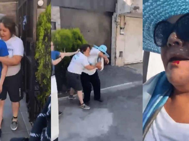VIDEO. Vecinas se agarran a golpes por "su banqueta" VIDEO. Vecinas se agarran a golpes por "su banqueta"