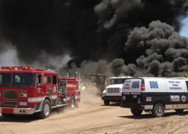 Continúan trabajos para apagar incendio en recicladora