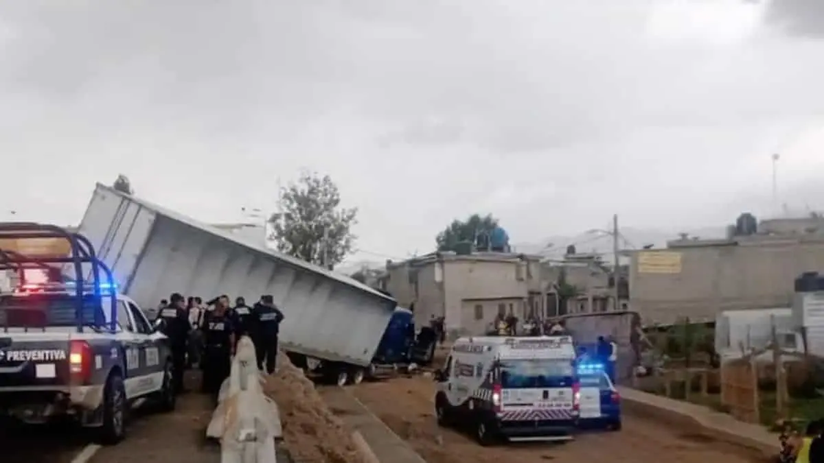 VIDEO. Roban tráiler y se desata impactante persecución