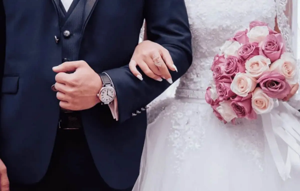 Mata a su esposa frente a su familia el día de su boda