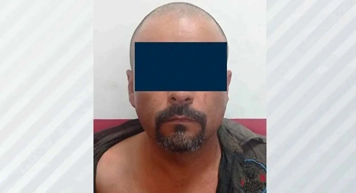 Capturan en motel a cuarentón con una niña de 2 años