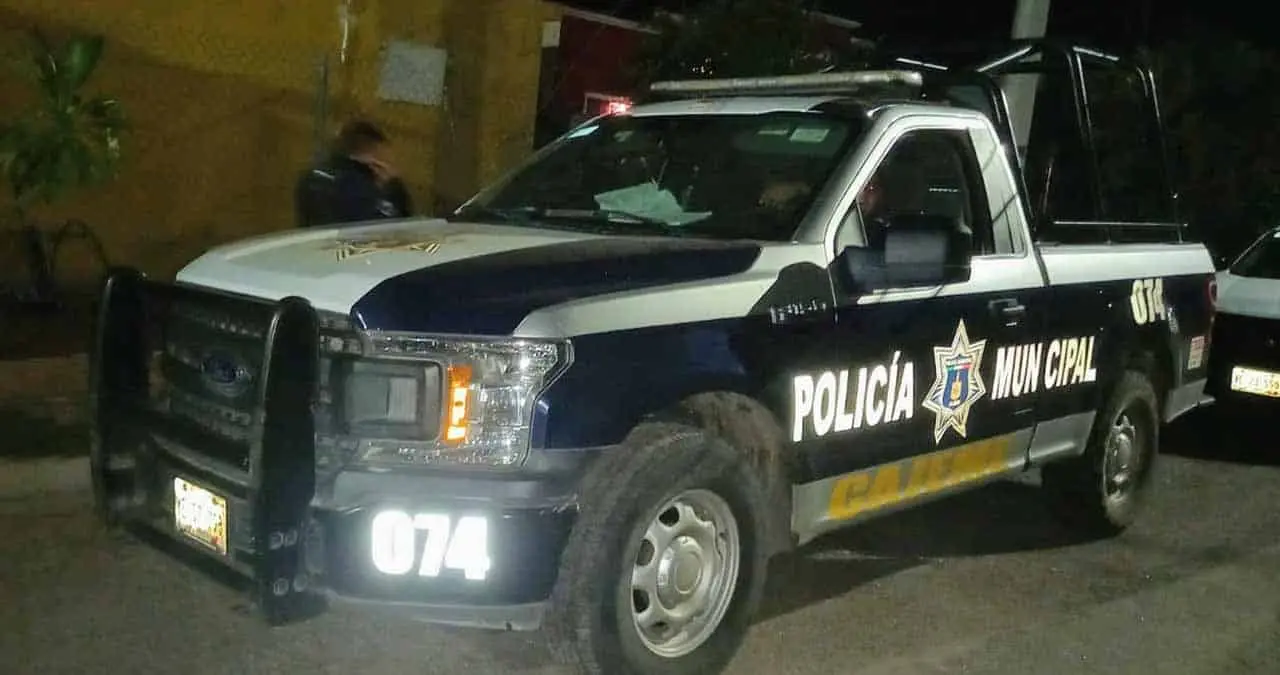 Iba a toda máquina con moto robada