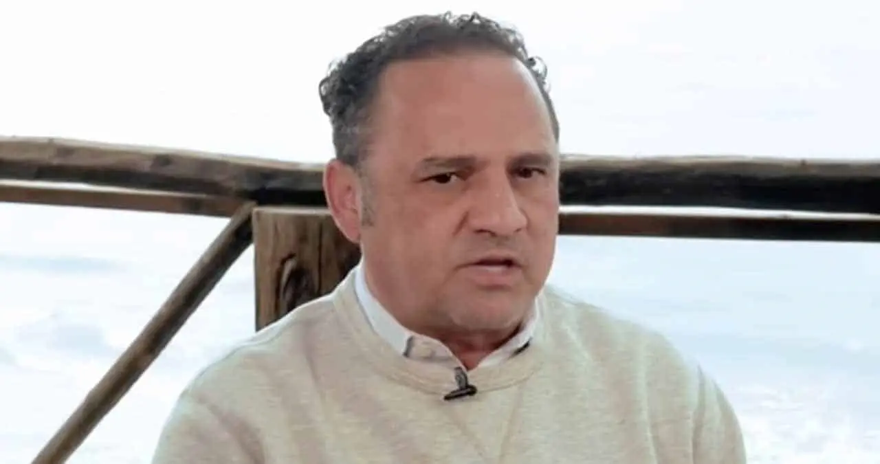 Detienen a hijo de Juan Gabriel en EU