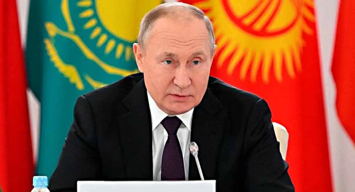 Vladimir Putin declara ley marcial en territorios anexionados