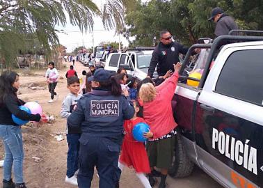 Entregan juguetes a niños de escasos recursos