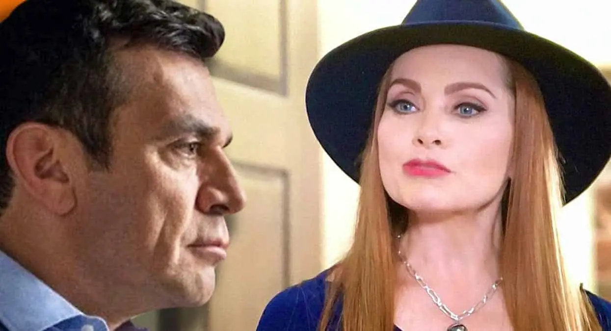 VIDEO. Jorge Salinas le pone la de vikingo a Elizabeth Álvarez