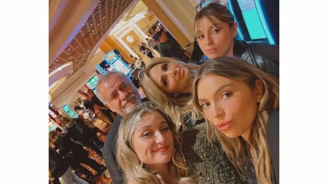 Posan en familia Angélica Rivera y su ex