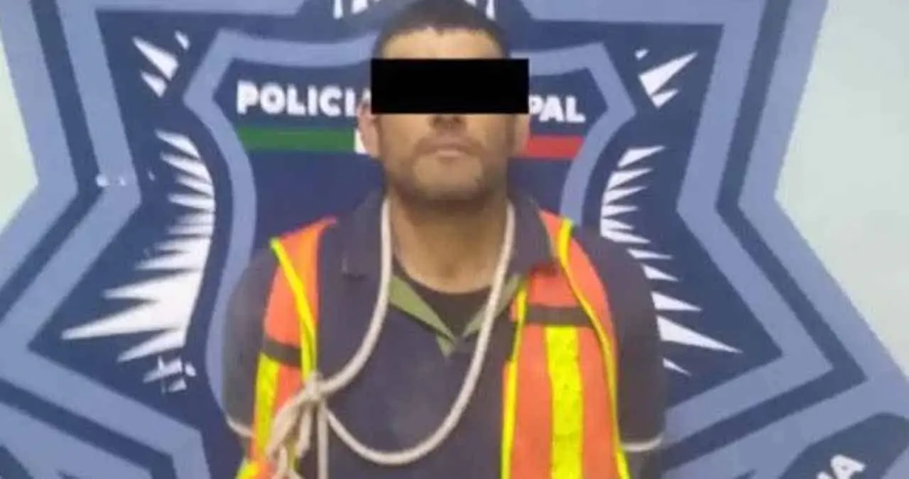 Lo “cachan” robando metal en la Conasupo