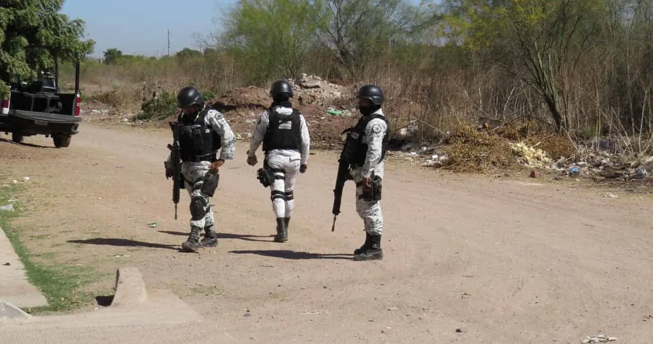 Escapa motociclista de la GN