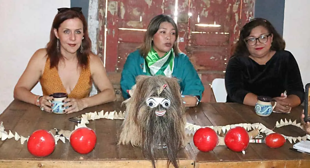 Tienen artesanos su “alfombra roja”