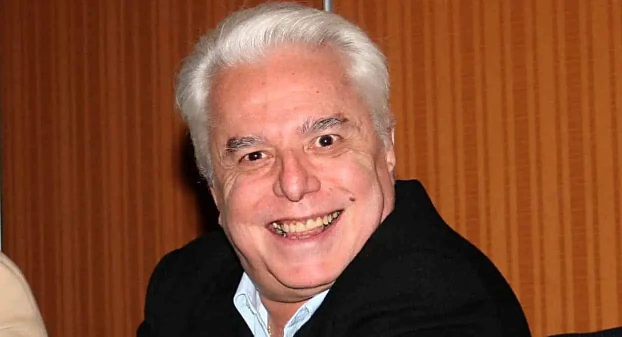 Ahora resulta: Enrique Guzmán quiere casarse con Andrea Legarreta