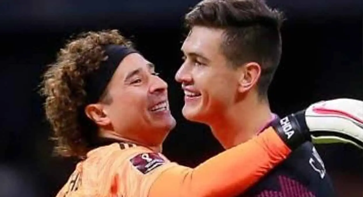 César Montes y Guillermo Ochoa destacan en el futbol europeo