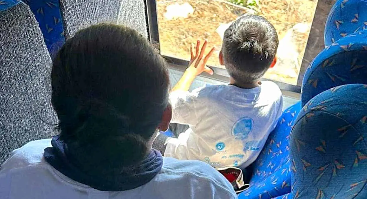 Niños enfermos de cáncer cumplen su sueño de conocer el mar