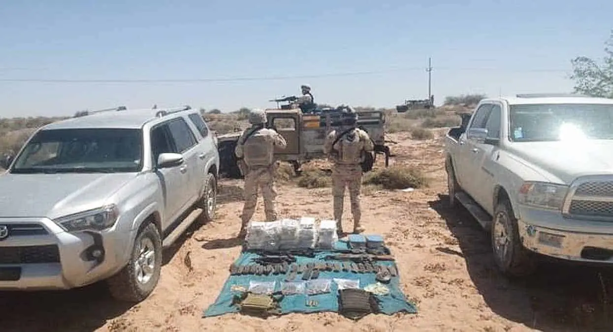 Militares aseguran camionetas y arsenal tras enfrentamiento
