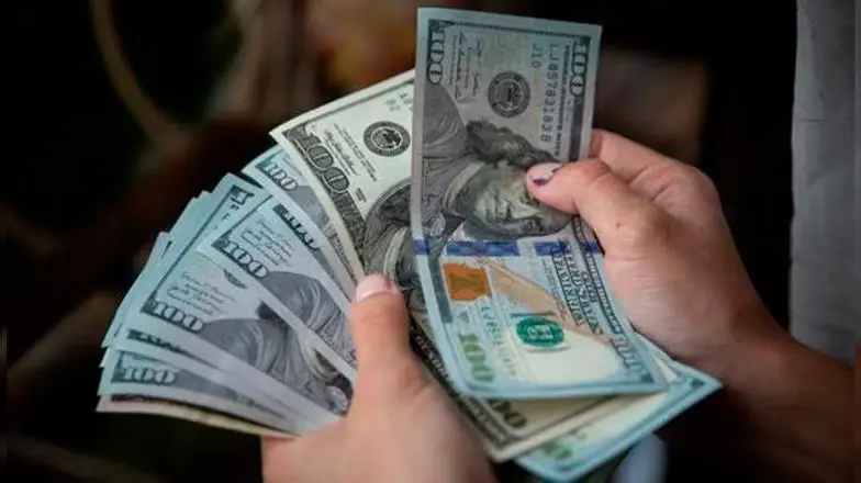 El peso hoy viernes 12 de mayo