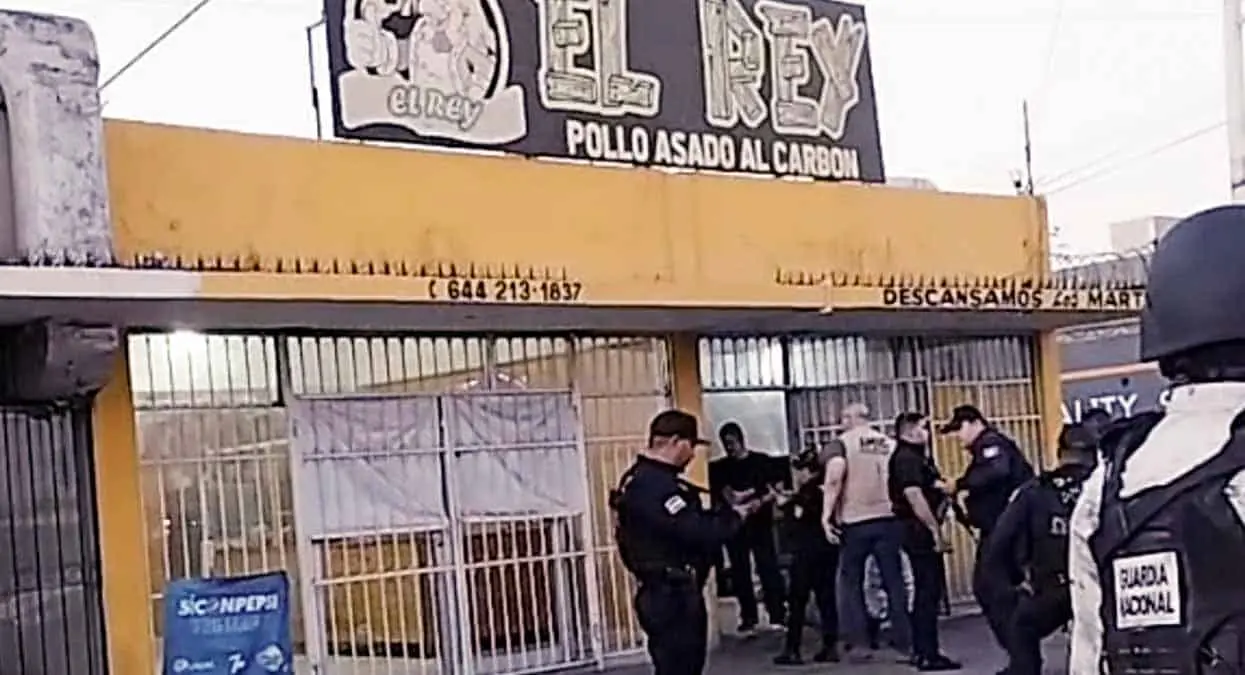 Visitan pollería, pero para asaltar