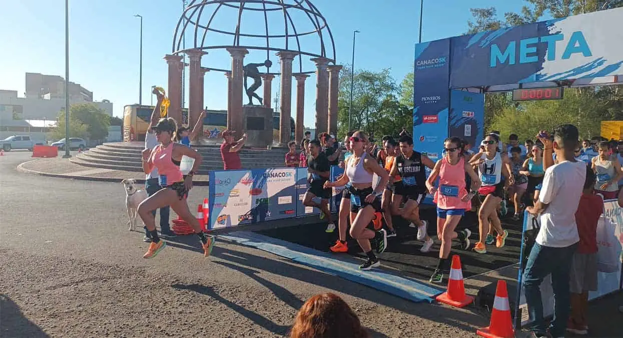 Cándido Ayala y Carolina Ayala Rodríguez ganadores absolutos de la Canaco 5K