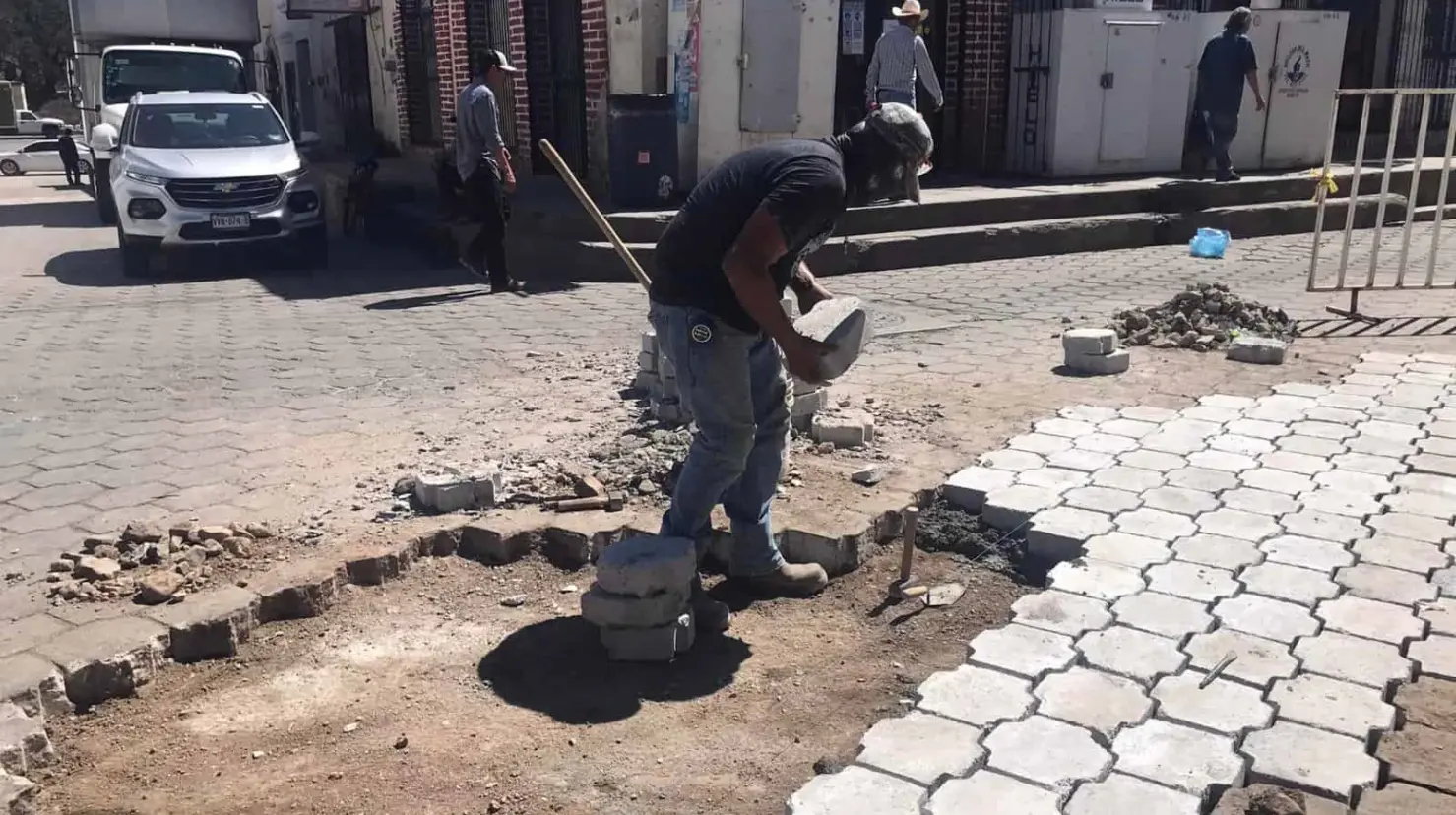 Embellecen el centro histórico de Álamos