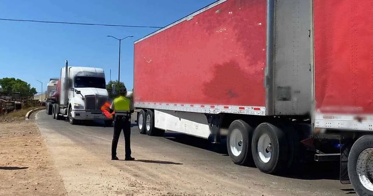Mineros liberan tramo carretero de Ímuris-Cananea