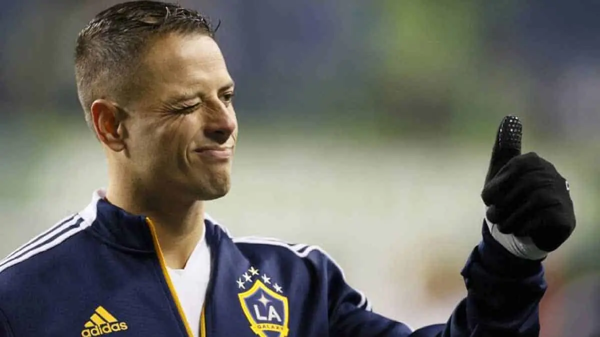 “Chicharito” Hernández prende los focos rojos en LA Galaxy