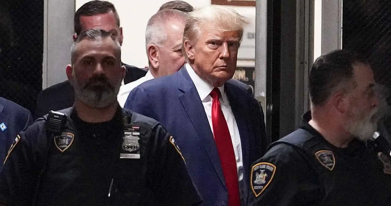 Imputan a Donald Trump por acusaciones sobre documentos clasificados