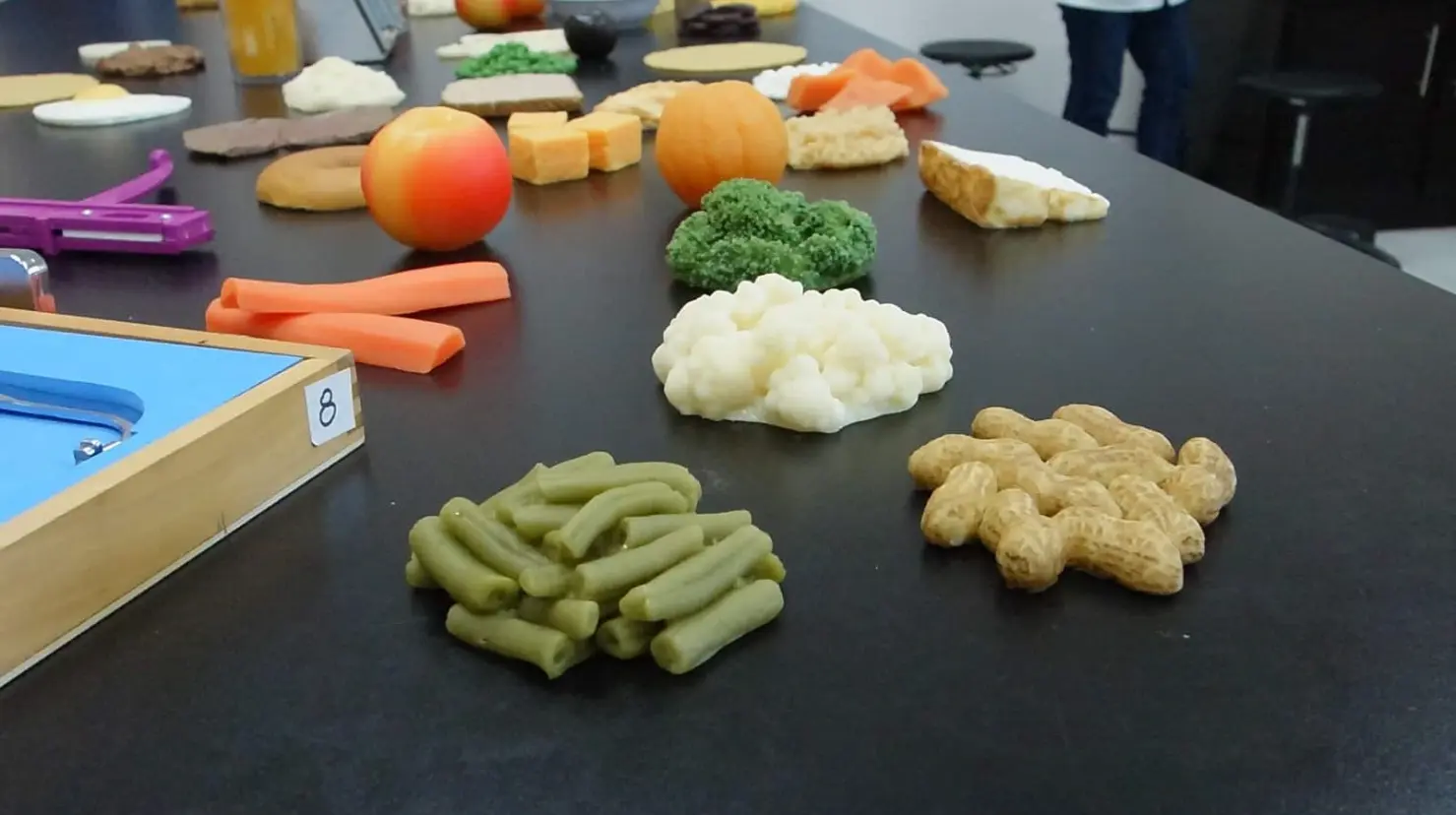 Comer frente a una pantalla engorda: Nutriólogo de la Unison