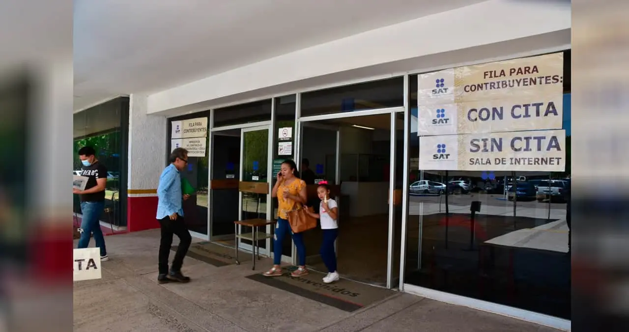 SAT: Contribuyentes de Resico deberán ponerse al corriente con sus obligaciones fiscales para seguir tributando en ese esquema