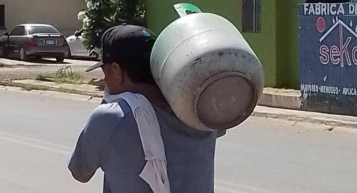 Baja precio del gas 35% durante el año
