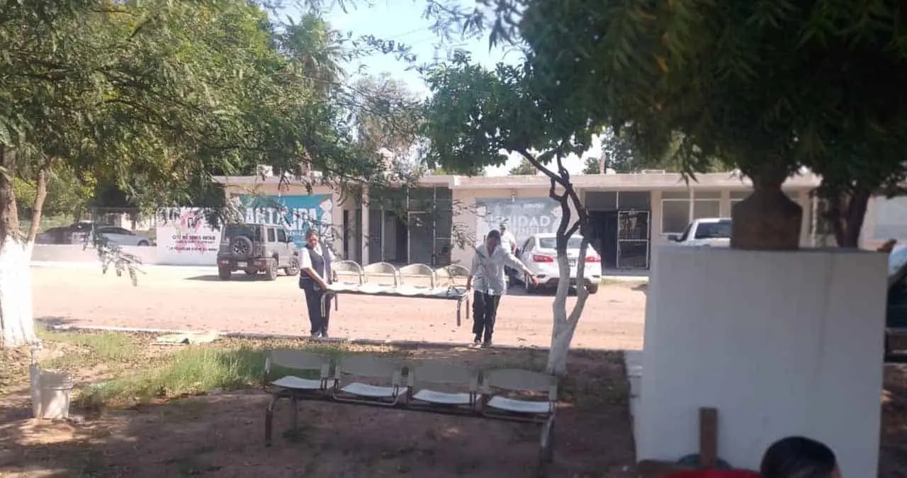 Huatabampo. Sudan la “gota gorda” empleados de Salud; salen de las oficinas