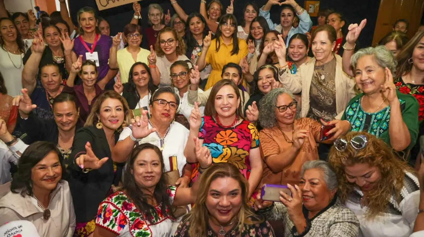 Xóchitl Gálvez destaca la ventaja histórica que tiene México con el nearshoring; se reúne con mujeres en Oaxaca