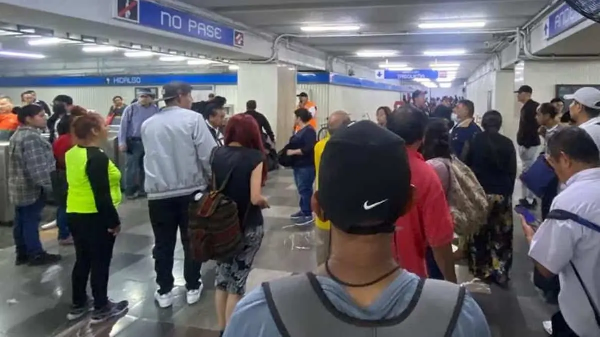 Tragedia en el Metro: lanza a su novia a las vías y se tira tras ella; ambos murieron