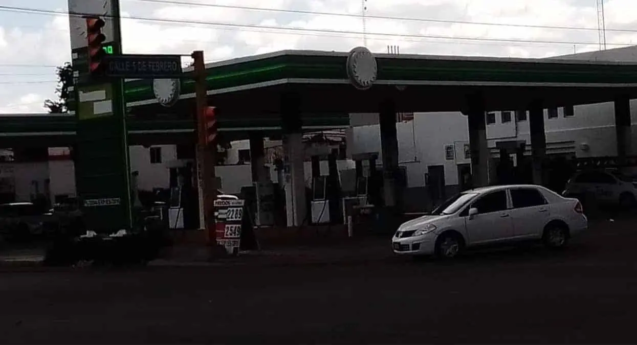 ¿Por qué es más cara la gasolina en verano?