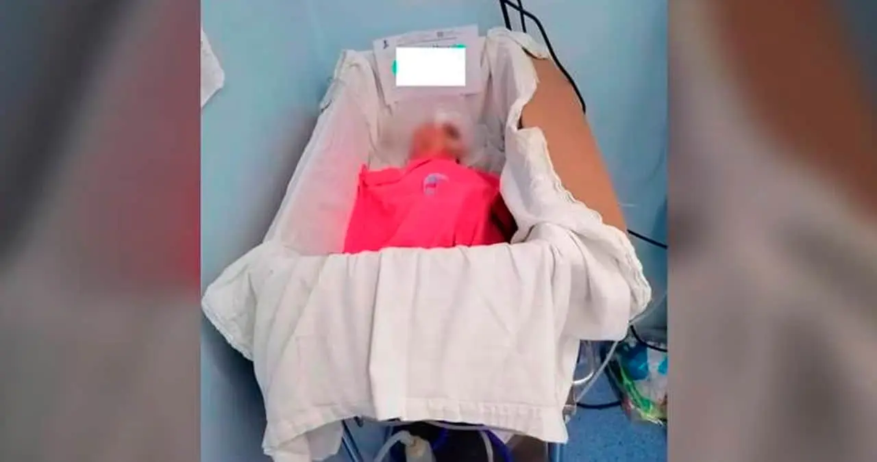 Recién nacido es colocado en caja de cartón; destituyen a subdirector de un hospital en Oaxaca