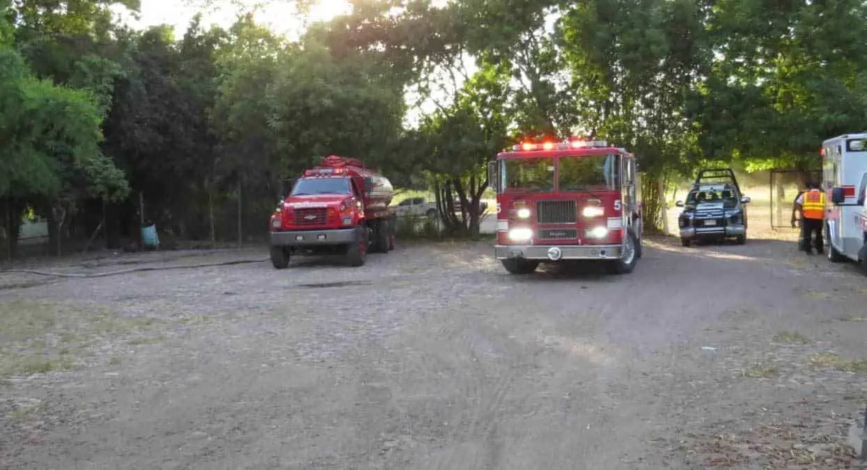 Cajeme: Incendio en FAI de Providencia moviliza a Bomberos