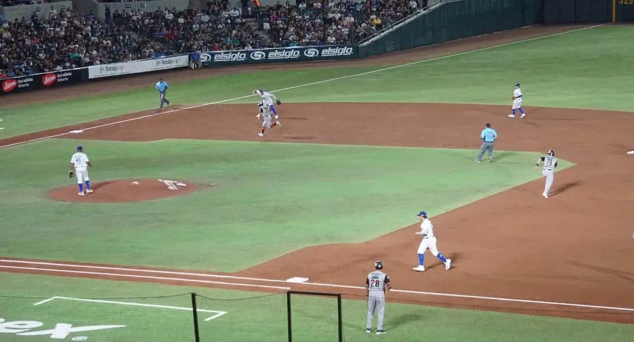 Yaquis no pudo en casa ante Naranjeros de Hermosillo y cae 12-5