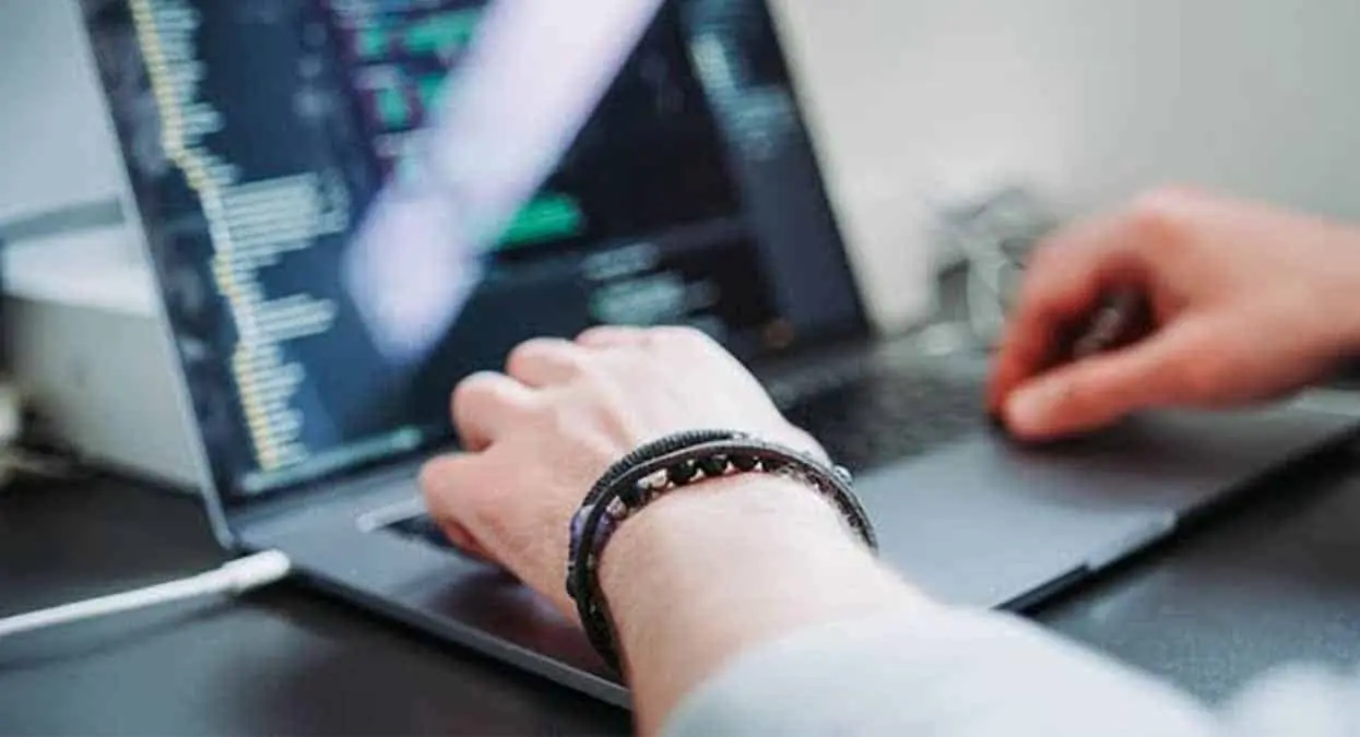 ¿Quieres saber si tu computadora está siendo monitoreada? sigue estos pasos