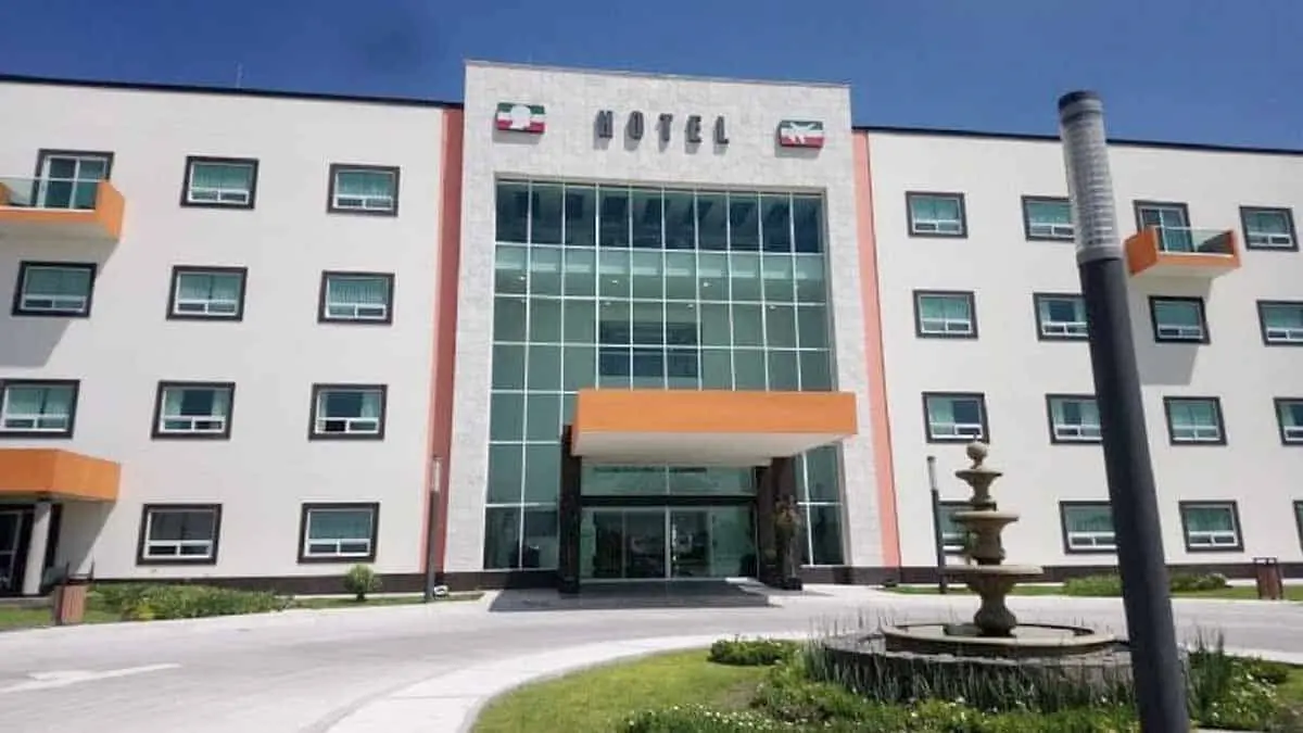 Hotel Santa Lucía: esto puedes disfrutar si te hospedas en la ciudad militar, cerca del AIFA