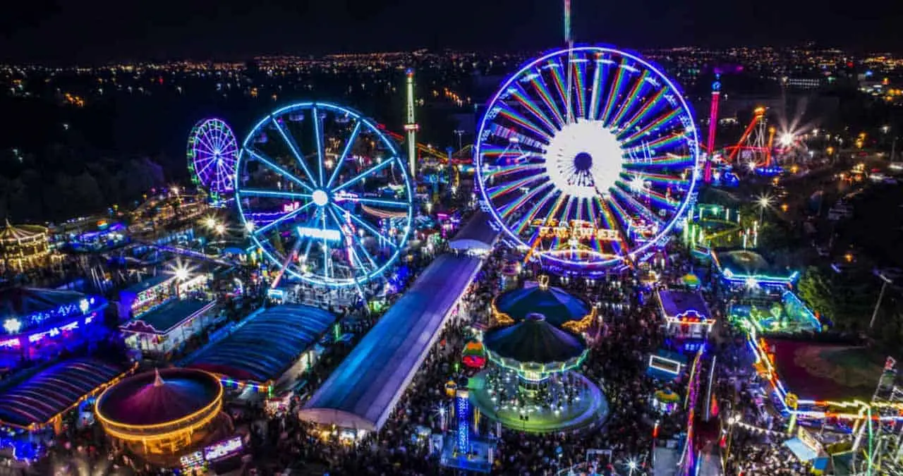 Bebé cae de juego mecánico en la Feria de León y es trasladada a un hospital